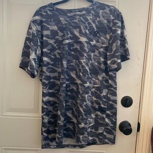 New Balance Camo Athletic tee Shirt. Size Large.